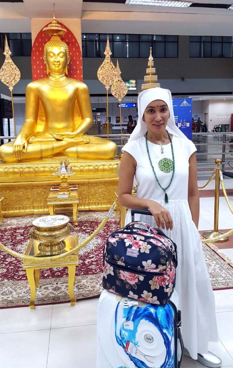 Spotted: Model Actress Sofia Hayat at Bodh Gaya, Bihar airport